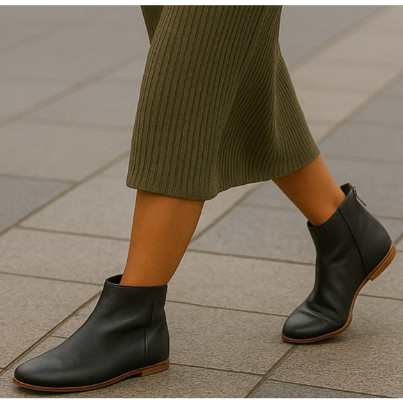 André Assous Shoes - André Assous Leather Ankle Boots Flat Black Minimal Cottagecore Boho Spain Sz 36